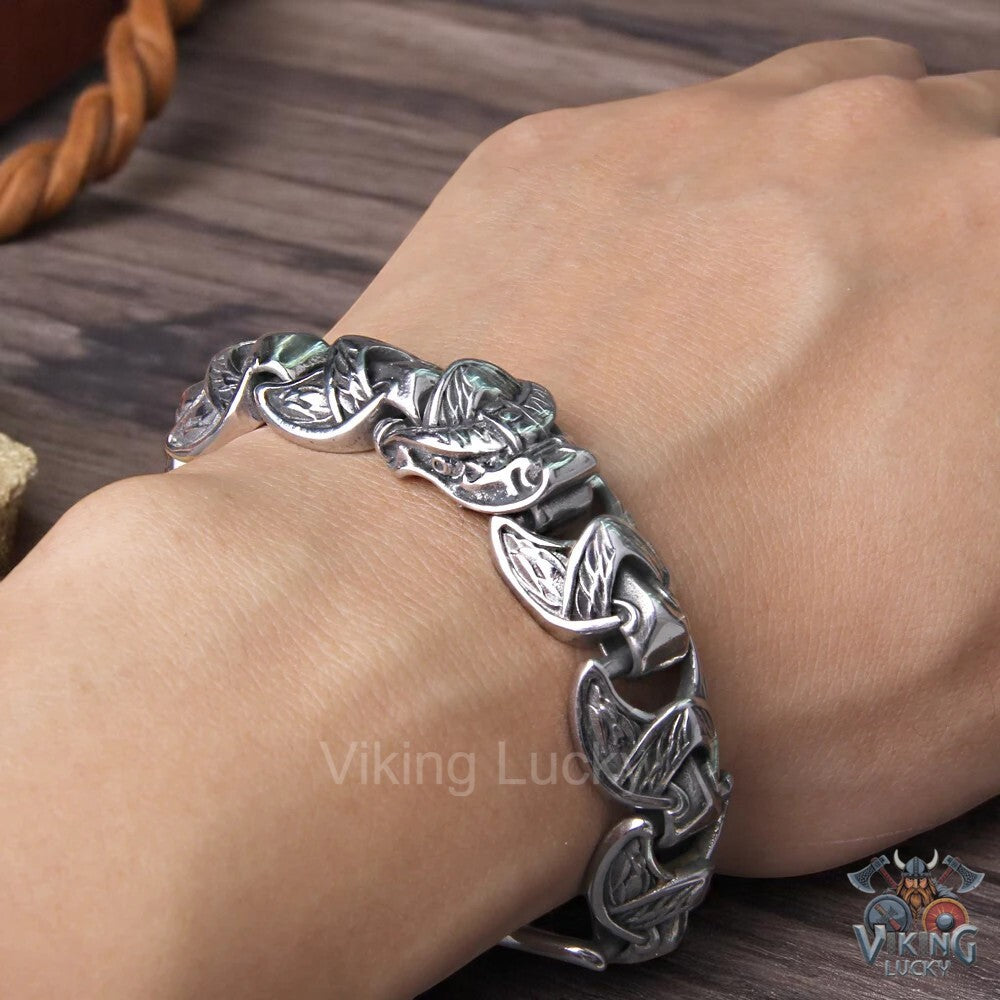 Fenrir-Embrace-Viking-Wolf-Link-Bracelet Mock up