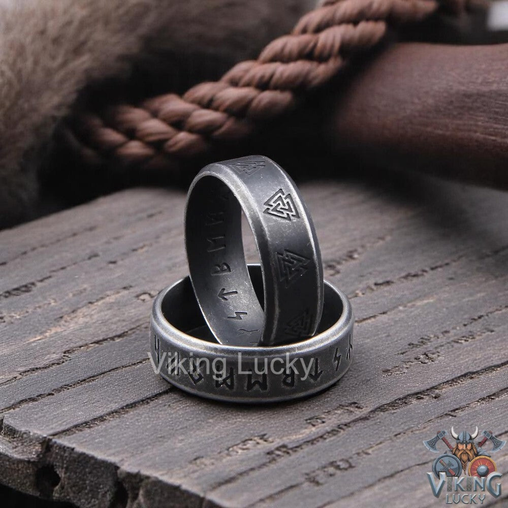 Stainless steel Valknut Ring with engraved Norse symbol, Viking men’s mythology band Vertical shot