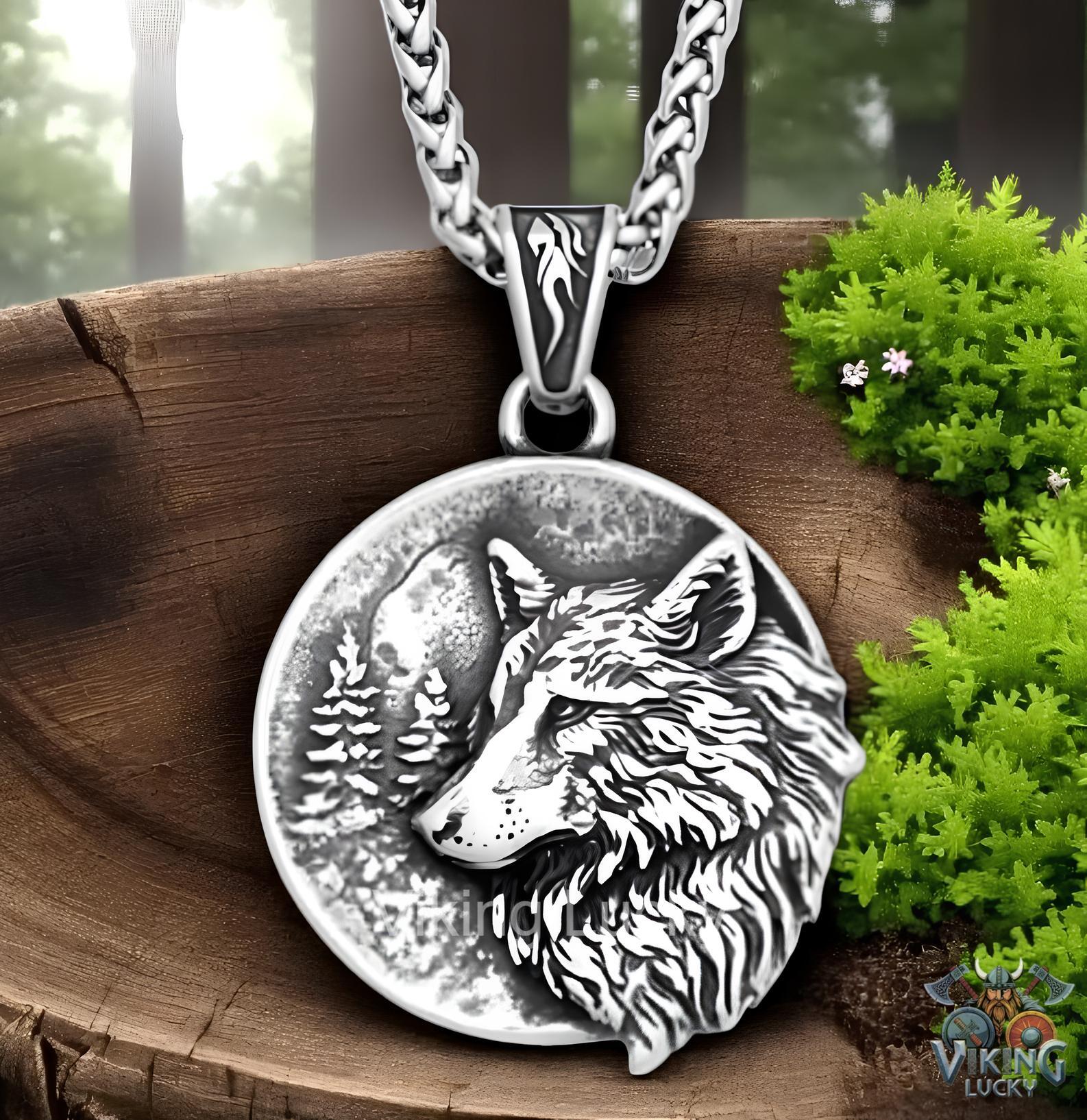 Viking Wolf Pendant Necklace – Norse Stainless Steel Wolf Head Amulet for Men