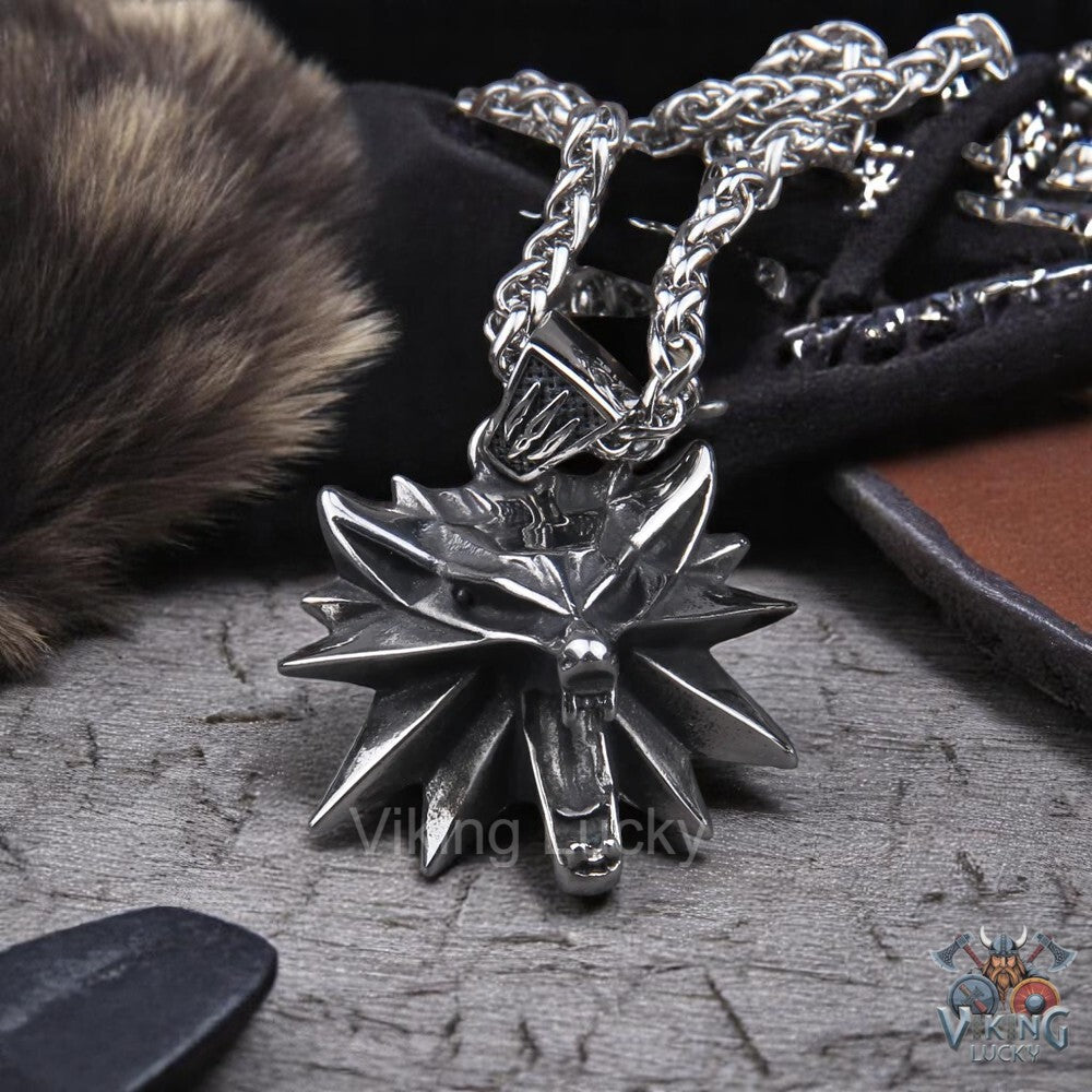 Viking Wolf Pendant Necklace – Stainless Steel Norse Symbol Black Eyes